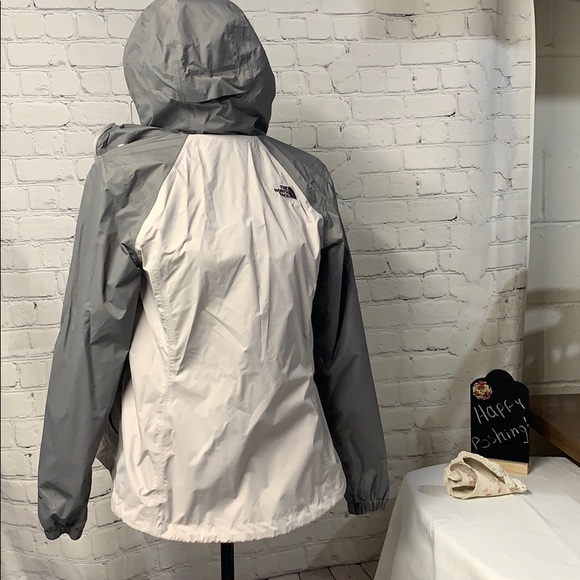 North face Women’s light jacket - Picture 11 of 11